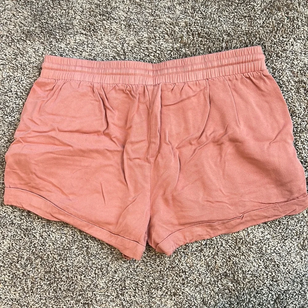 Forever 21 nude soft material shorts Size M Blush color - Picture 4 of 4